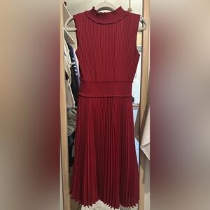 Sleeveless Pleated Midi Dress in Burgundy Size 4